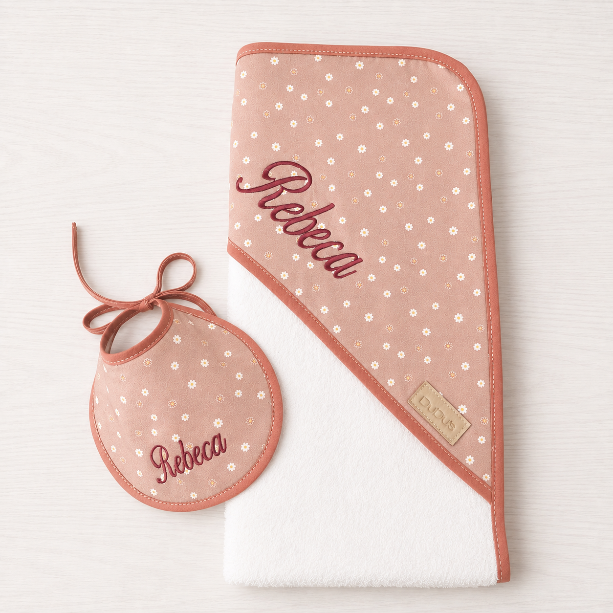 Capa de Baño y Babero Colección Primavera Personalizable