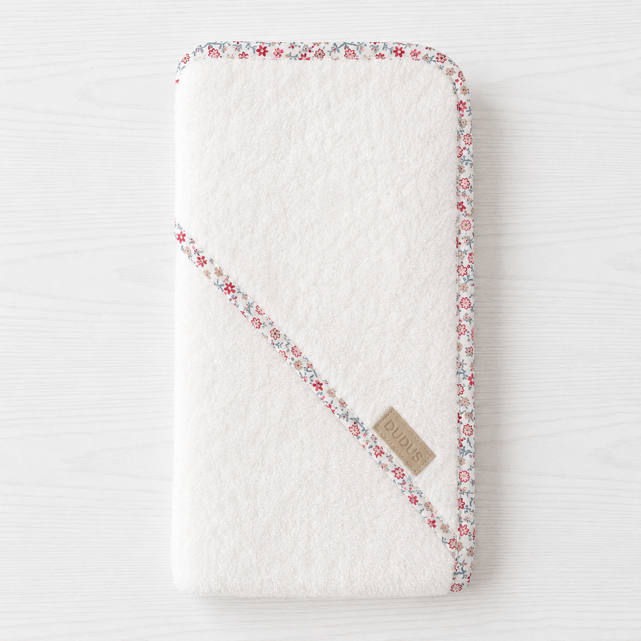 Capas de Baño con Bies de  Flores
